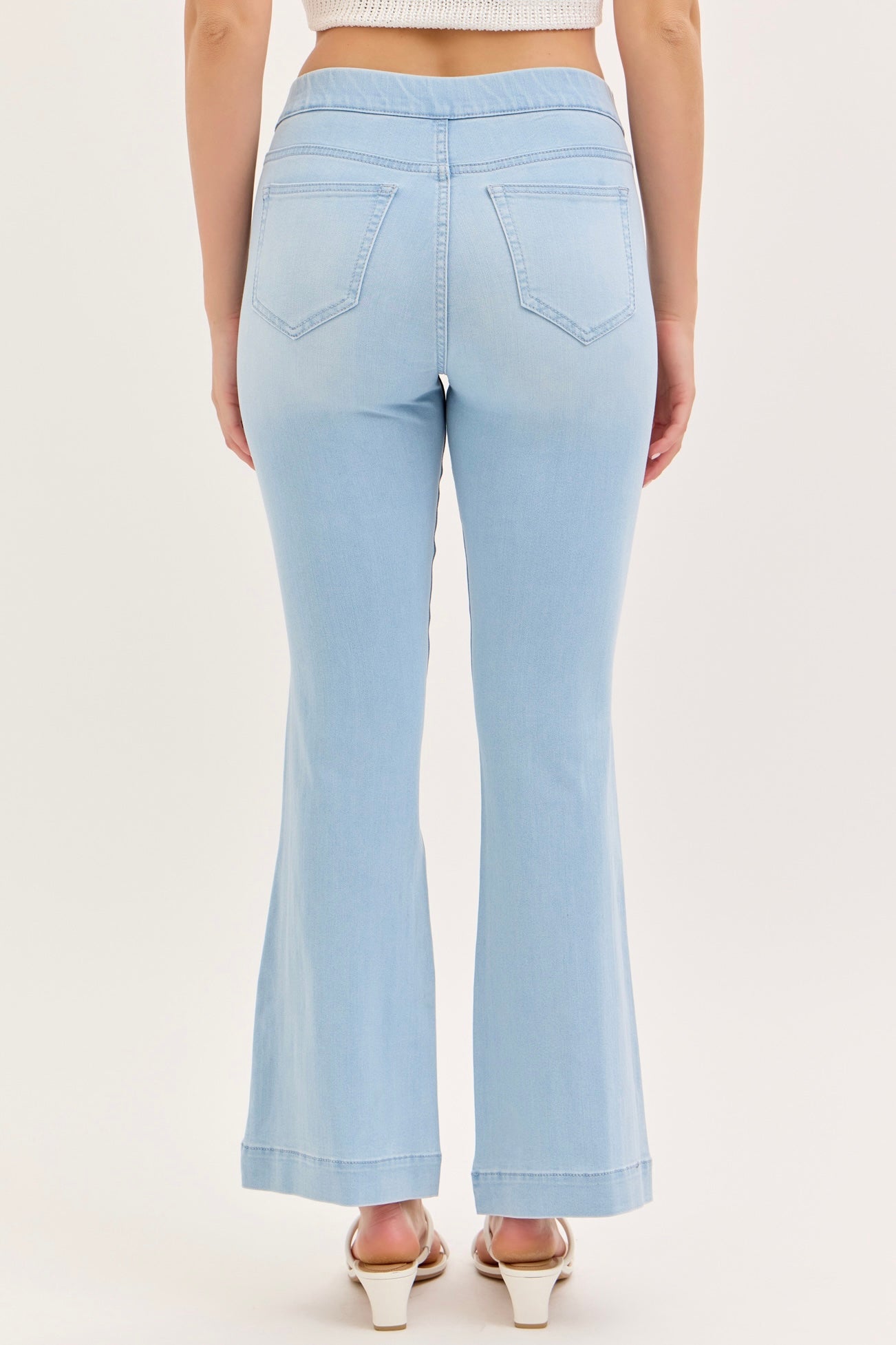 Cello Light Wash Petite Pull On Flare Ultra Stretchy Denim Jegging- 30” Inseam