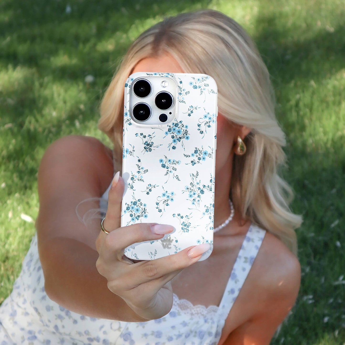 French Blue Floral MagSafe iPhone 16 Pro Max Case