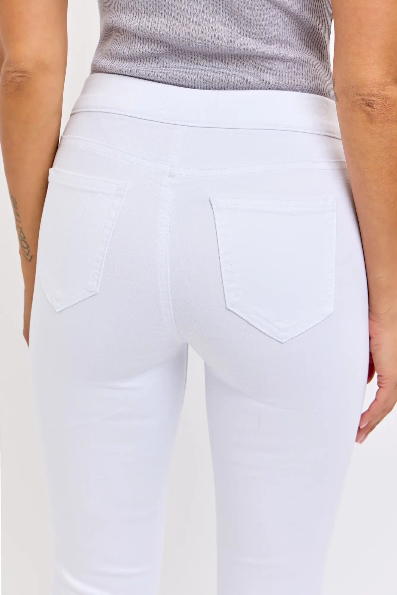 Cello Petite Ultra Stretchy White Wash Pull On Flare- 30” Inseam