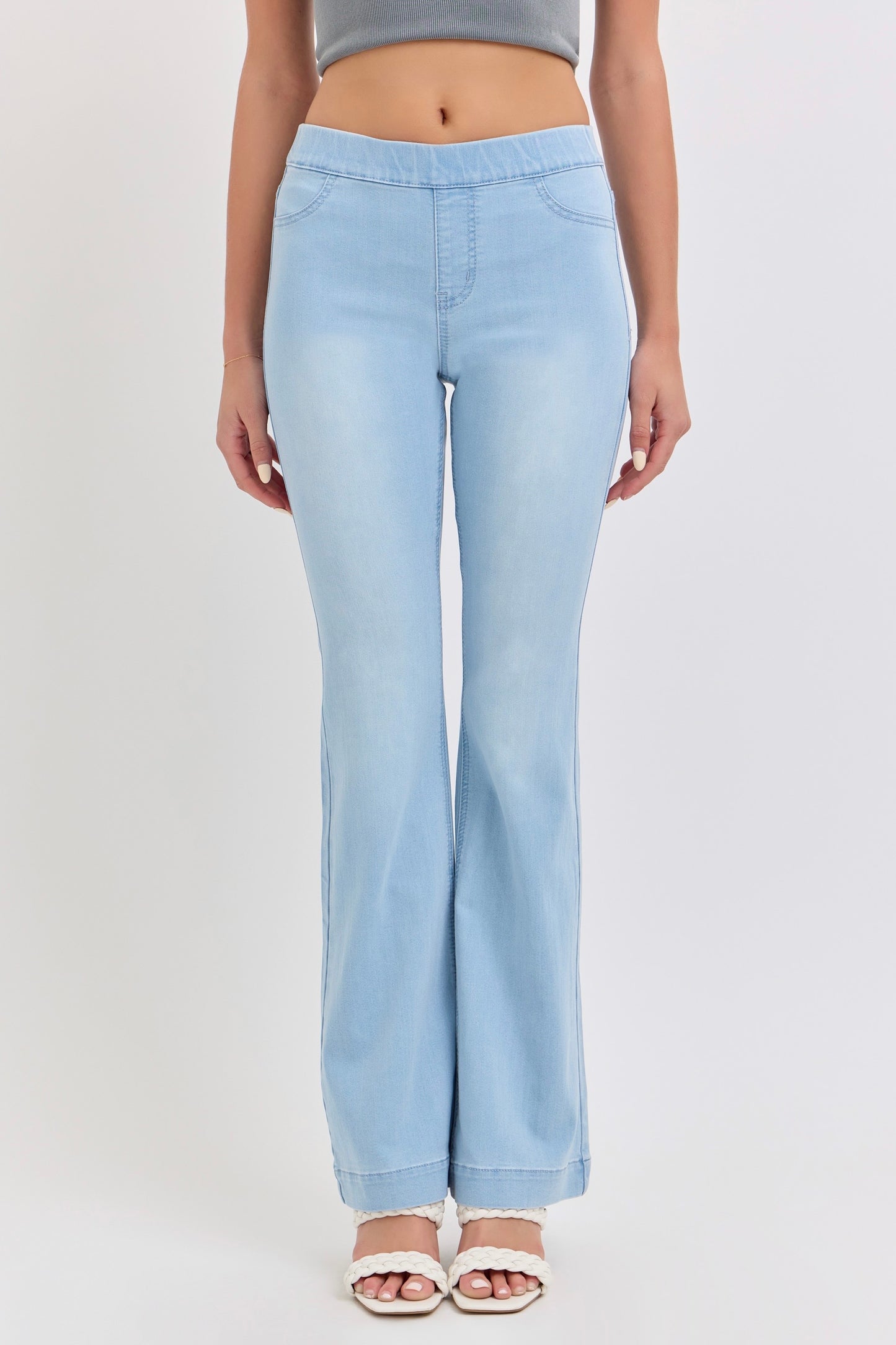 Cello Light Wash Pull On Flare Ultra Stretchy Denim Jegging