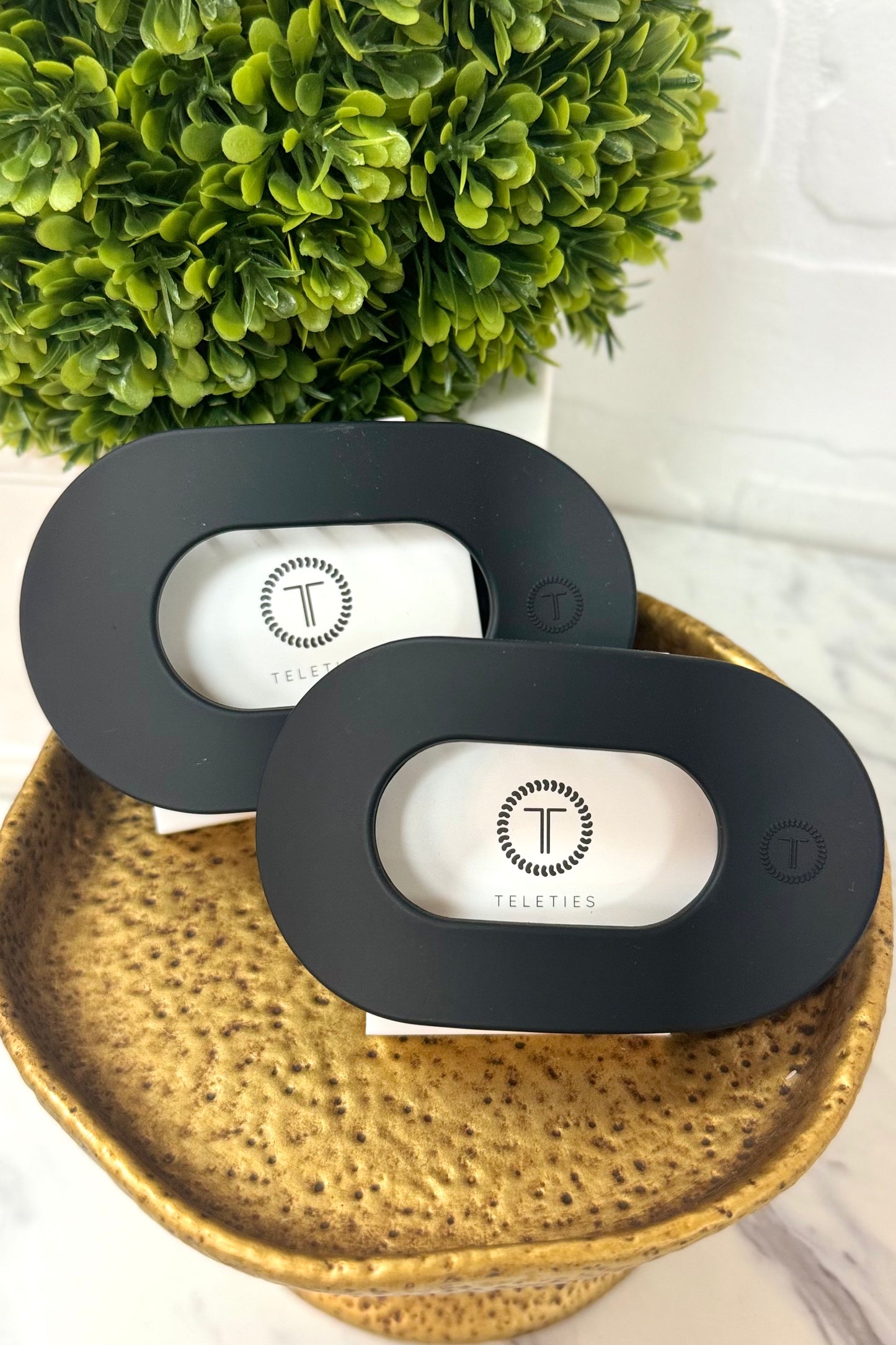 Teleties Midnight Matte Black Flat Round Hair Clip