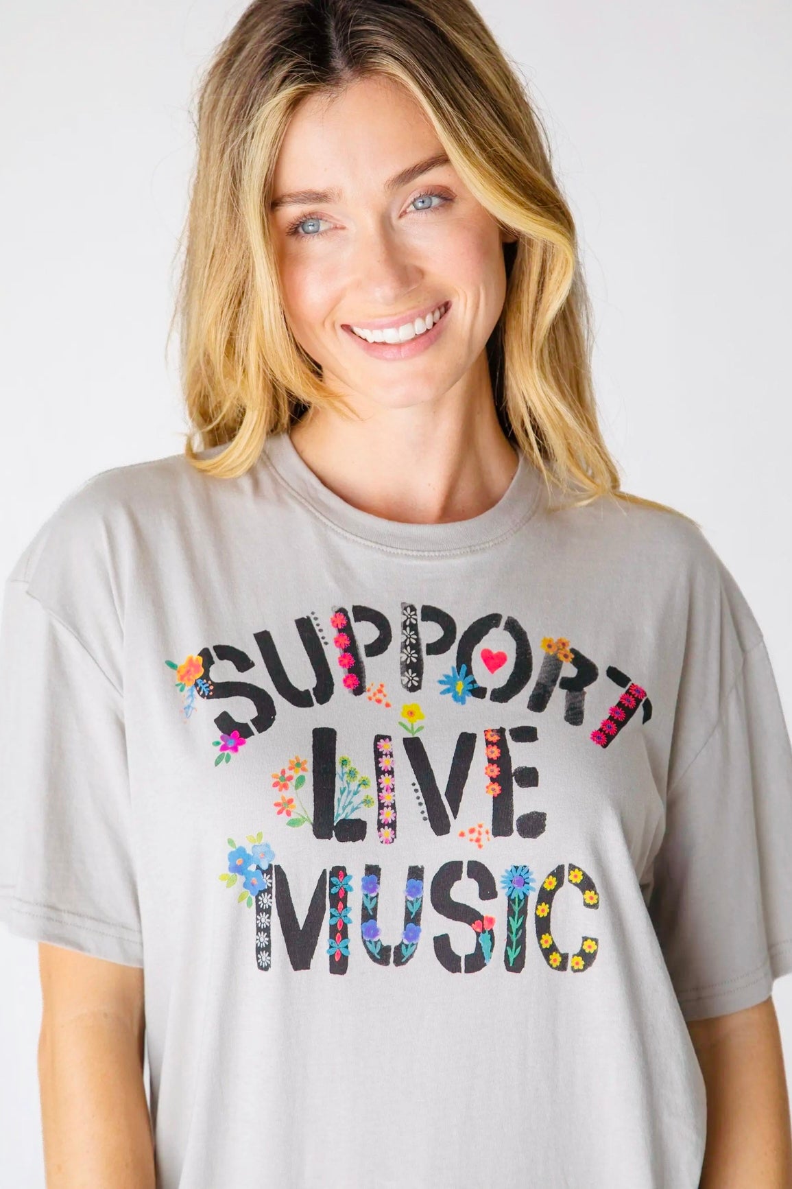 Natural Life -Boyfriend Tee – Support Live Music
