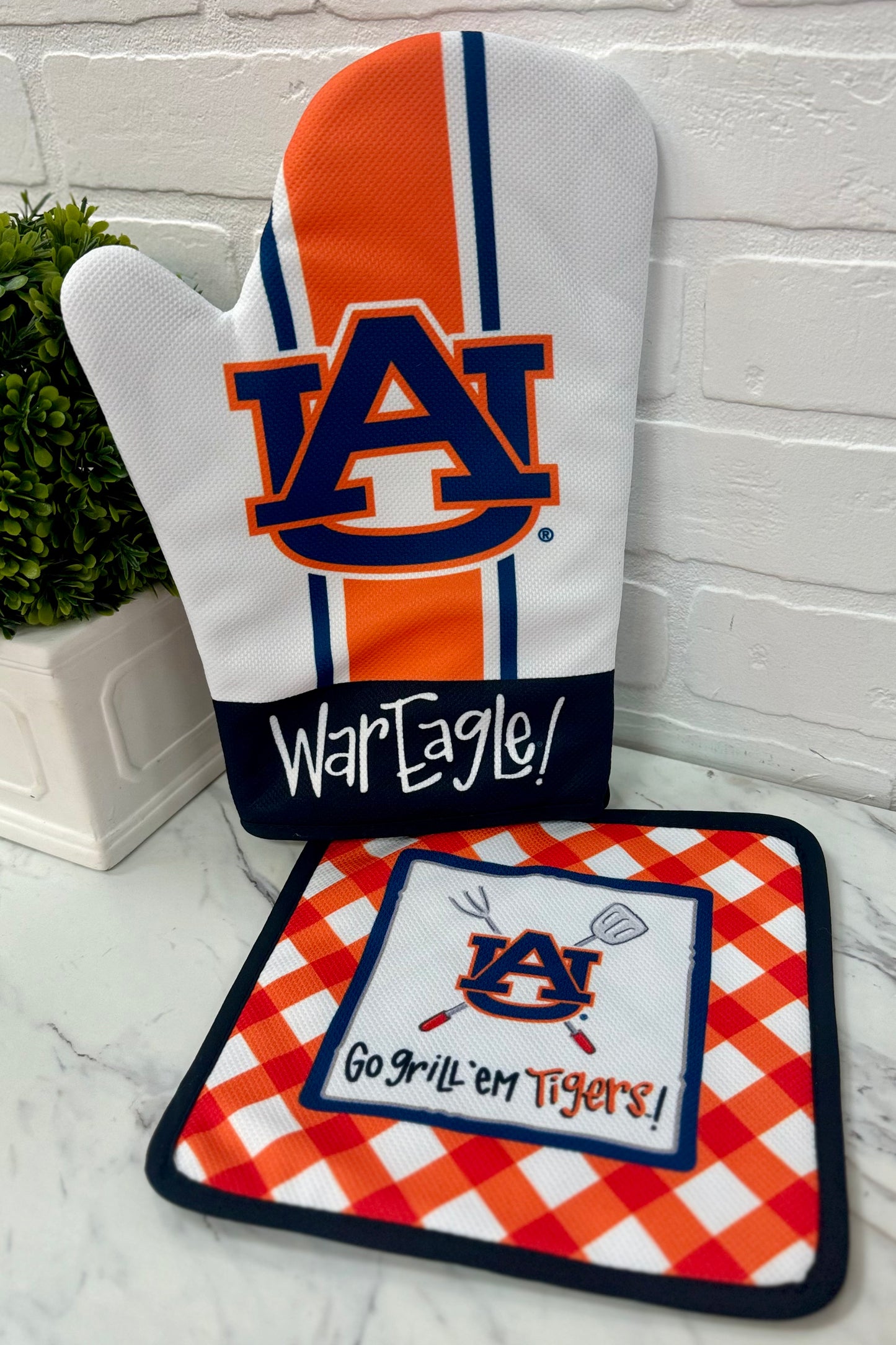 Auburn University Pot Holder and Baker's Mitt Set