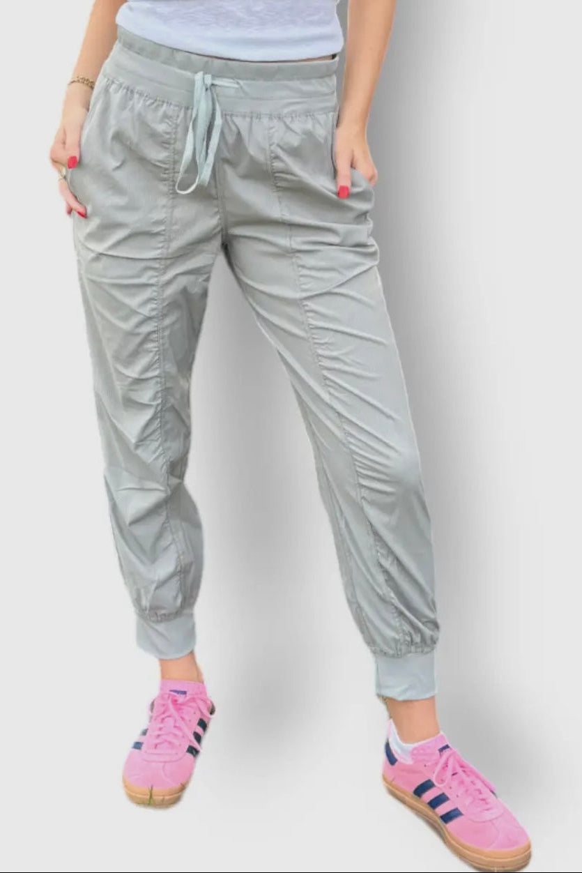 LULU MAC Jogger in Light Gray