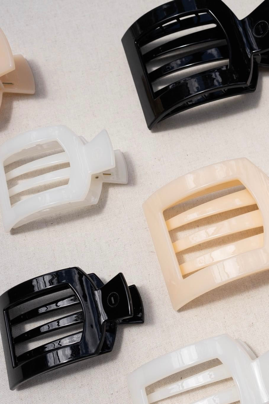 Teleties Square Flat Black Hair Clip