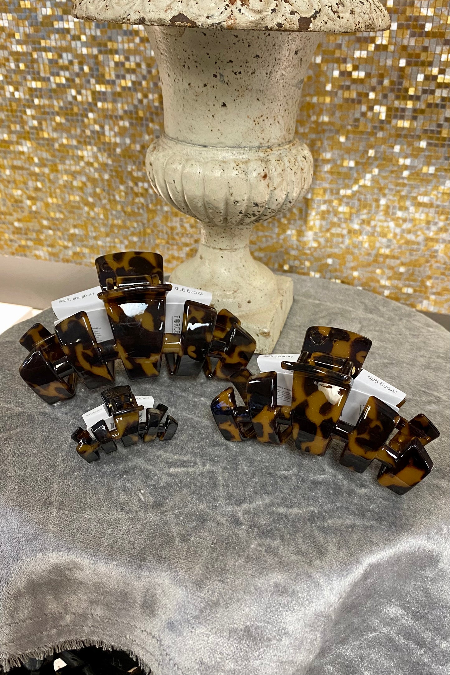 Teleties Classic Tortoise Claw Hair Clip