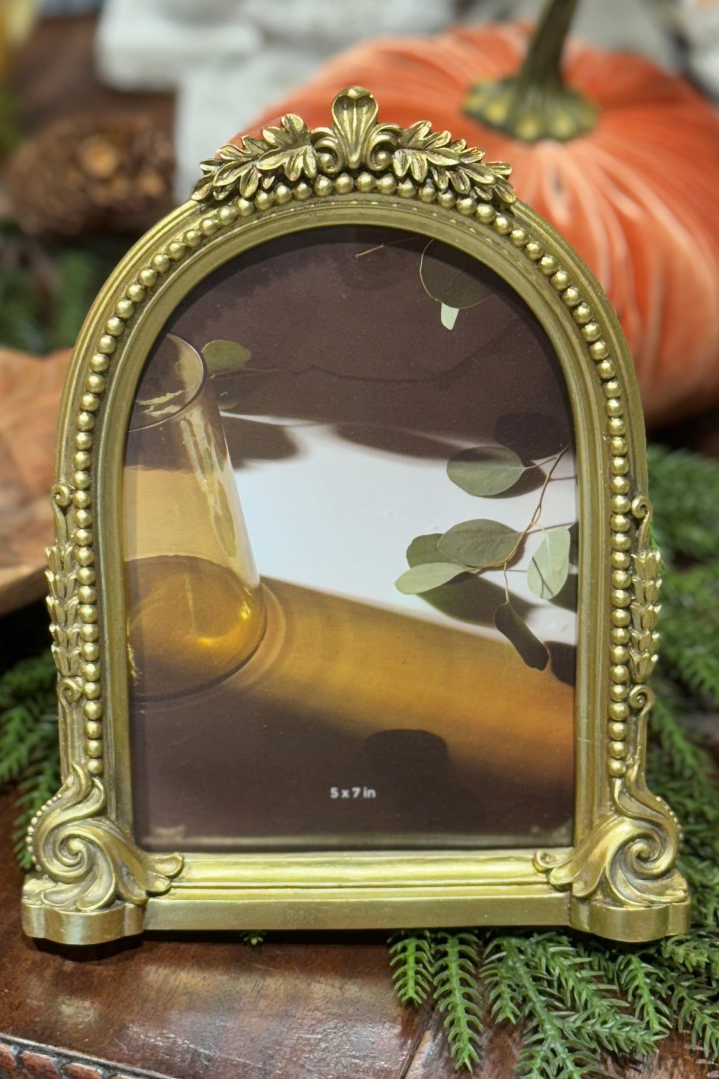 Vatican Homes Gold Resin Ornate Detail Arched Picture Frame 5x7