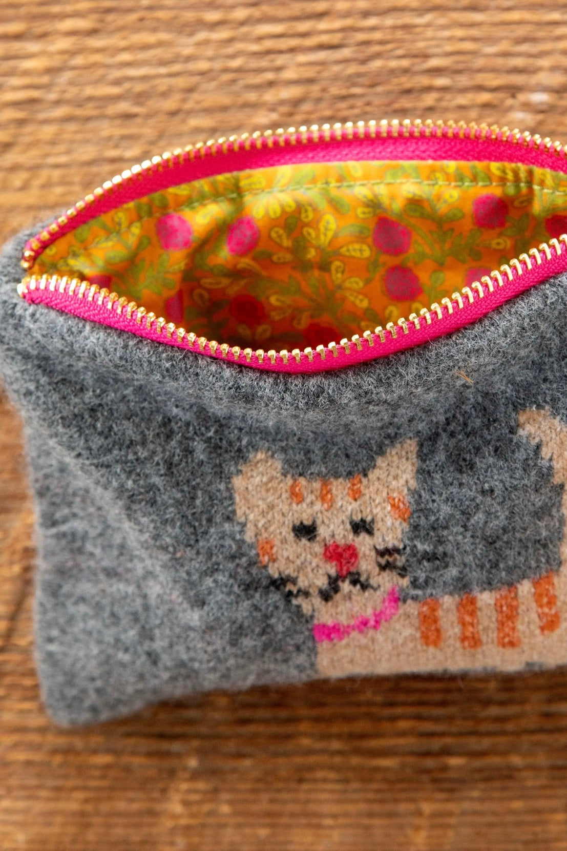 Natural Life Intarsia Sweater Pouch - Cat
