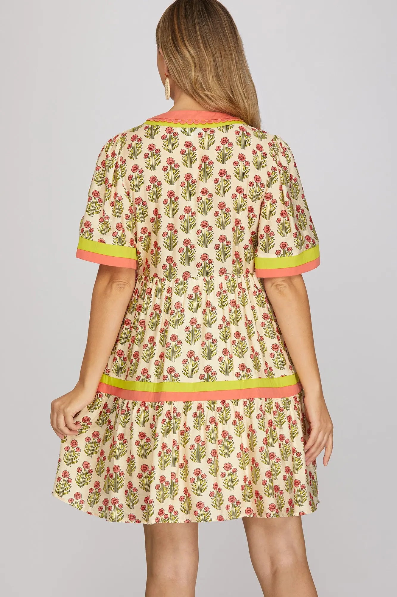 She + Sky Coral Garden Short Sleeve Tiered Short Dress