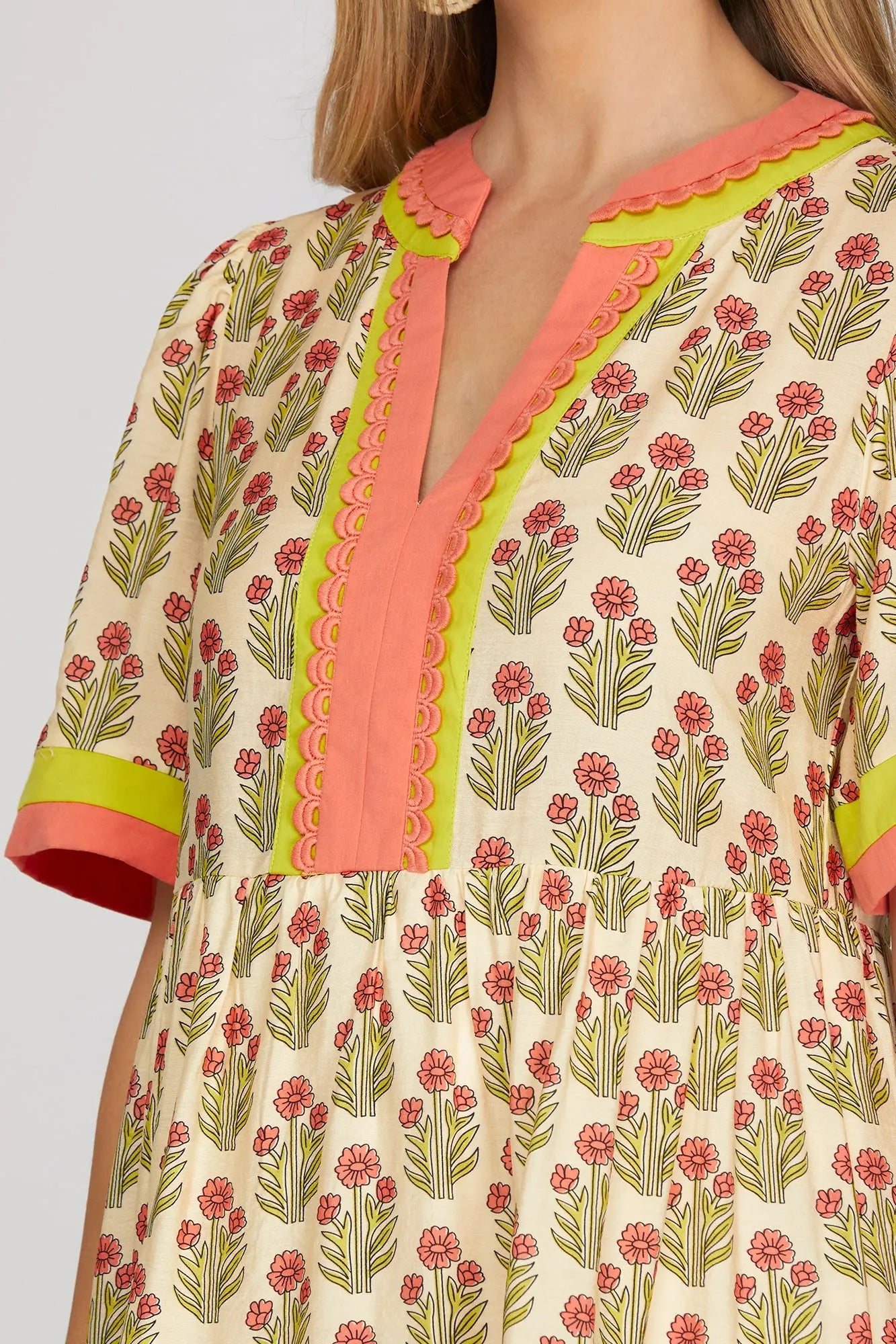 She + Sky Coral Garden Short Sleeve Tiered Short Dress