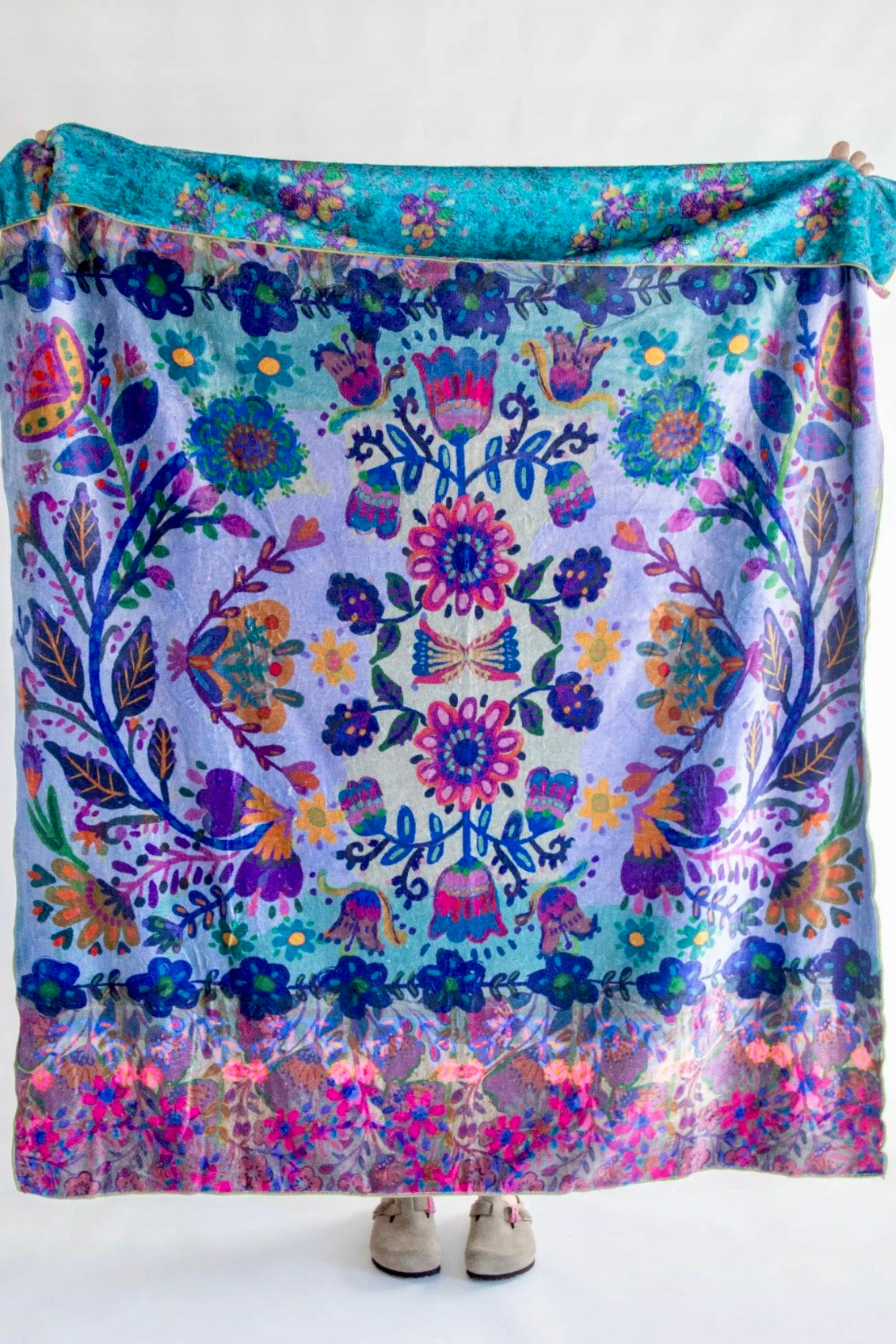 Natural Life Double Sided Cozy Throw Blanket- Border Folk Garden