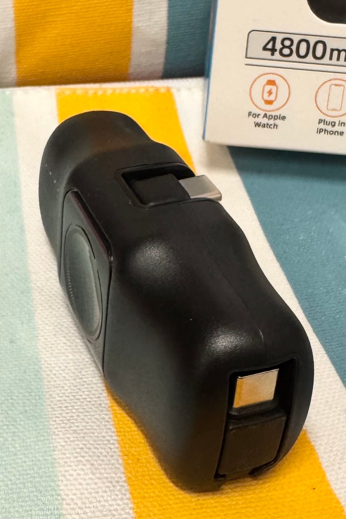 Sanis USB-C Powerbank with Watch Dock