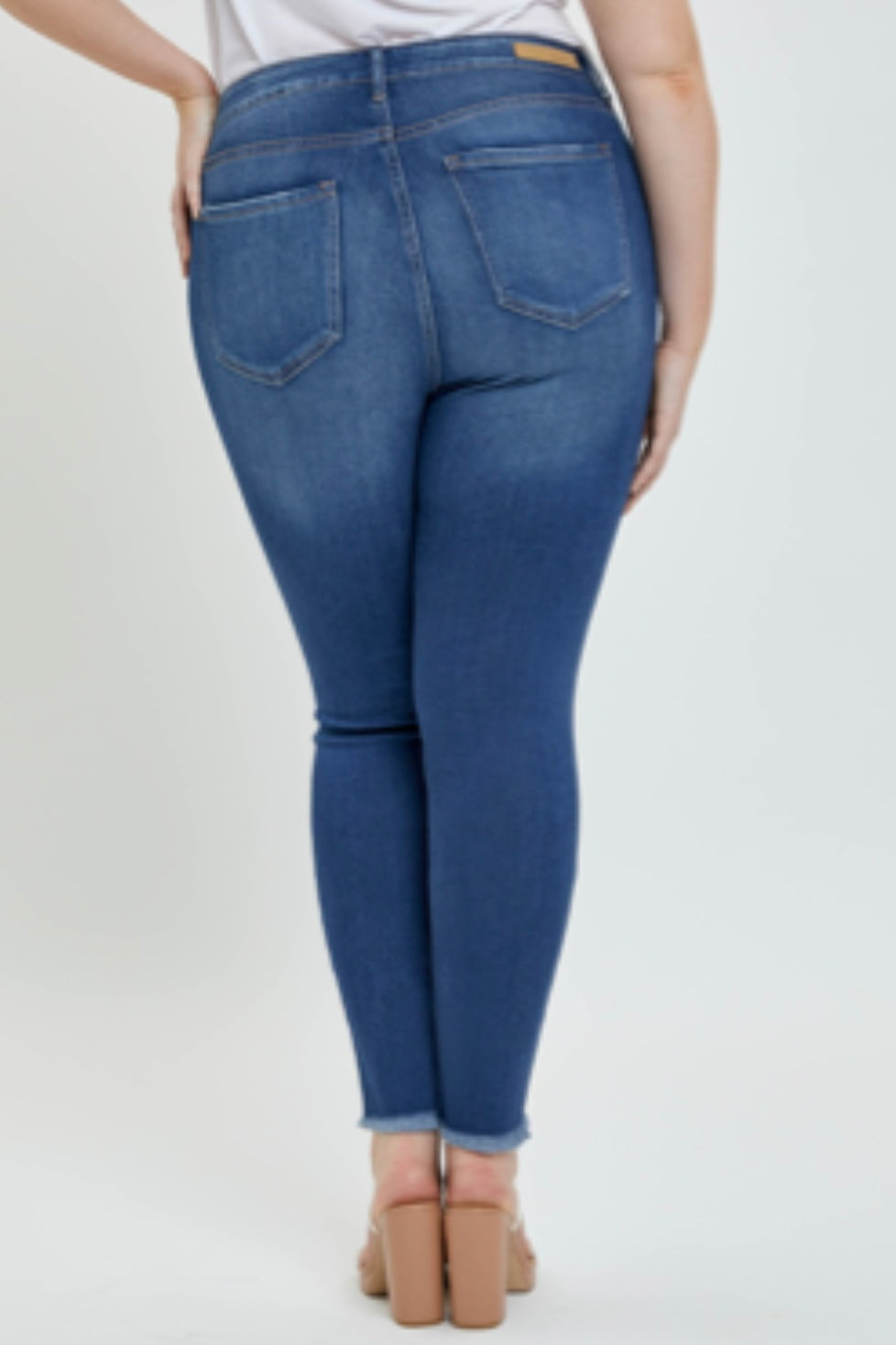 Cello Plus Mid Rise Fray Hem Stretchy Skinny Jean