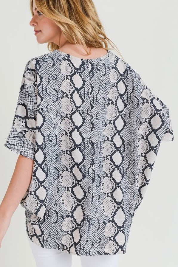 Jodifl Oversized Gray Snake Print V Neck Dolman Sleeve Pocket Top P3023-I