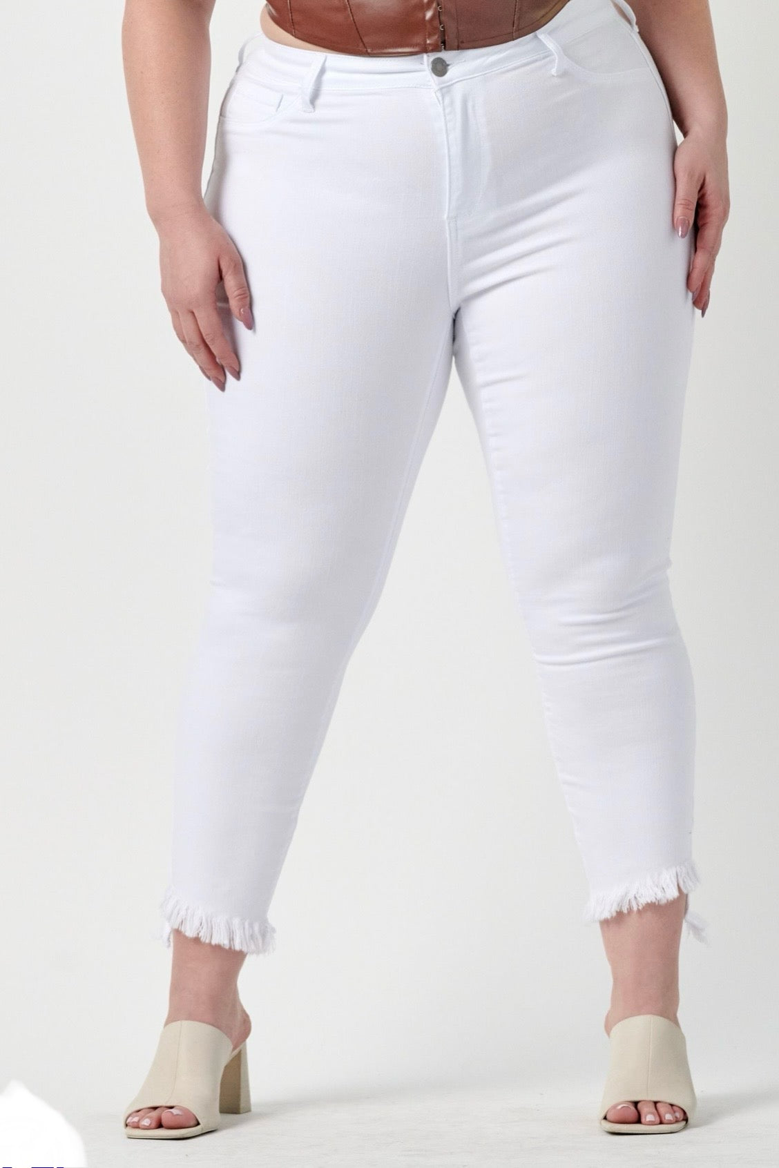 Plus White Cello AB76316WHTP Mid Rise Crop Skinny with Slanted Fray Hem