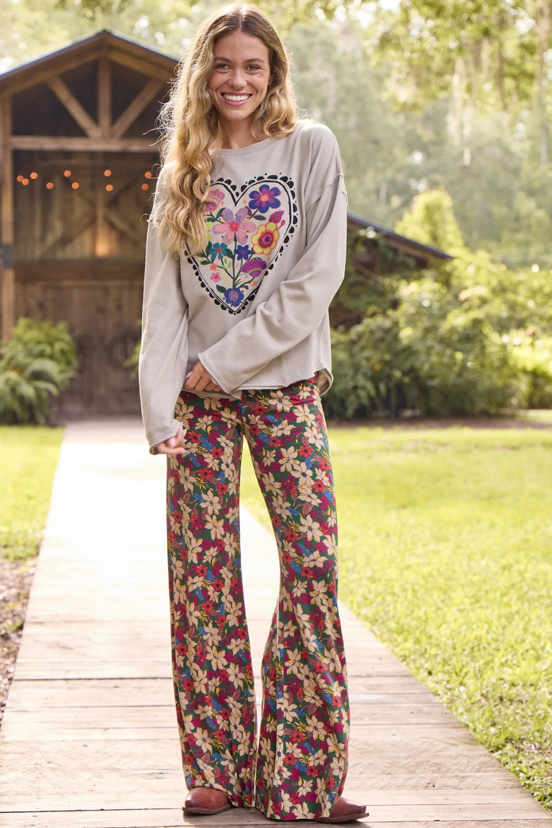 Natural Life Oversized Maia Sweatshirt- Floral Heart