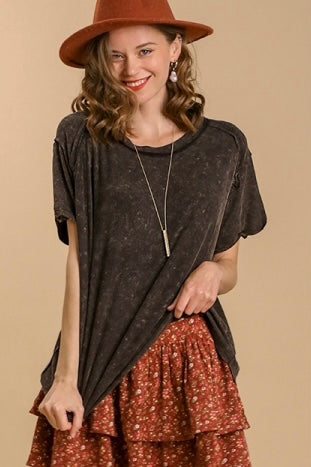 Umgee Mineral Washed Stretchy Top in Black