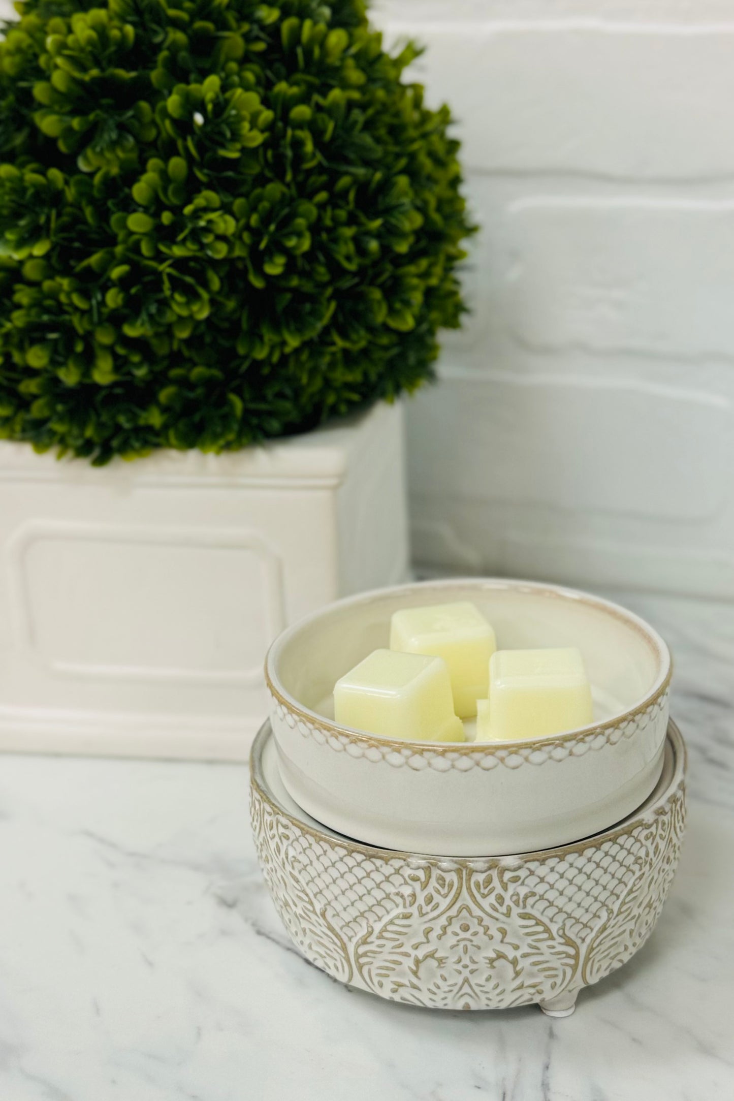 2-in-1 Fragrance Warmers  - Classic: Vintage White