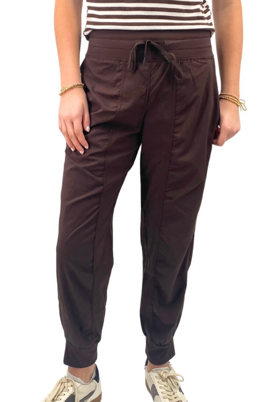 LULU MAC Jogger in Brown