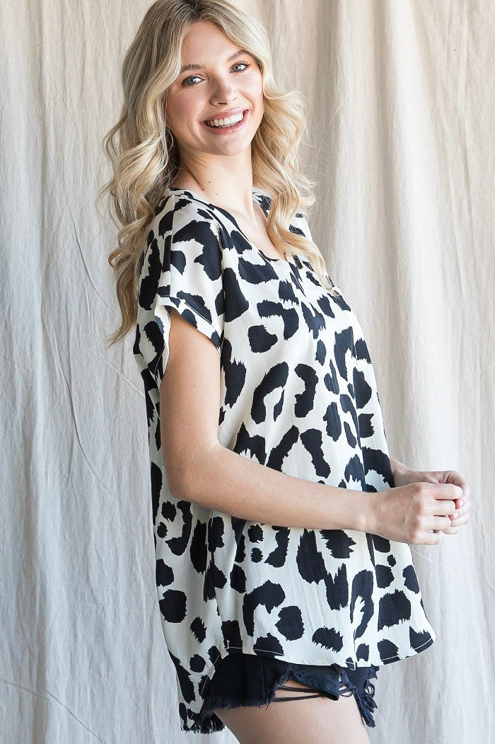 Jodifl Oversized Ivory Leopard Print V Neck Cap Sleeve Top H8804-3