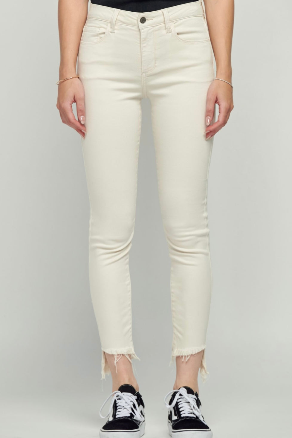 $20 SALE! Unbleached Cello Mid Rise Crop Skinny with Fray Hem