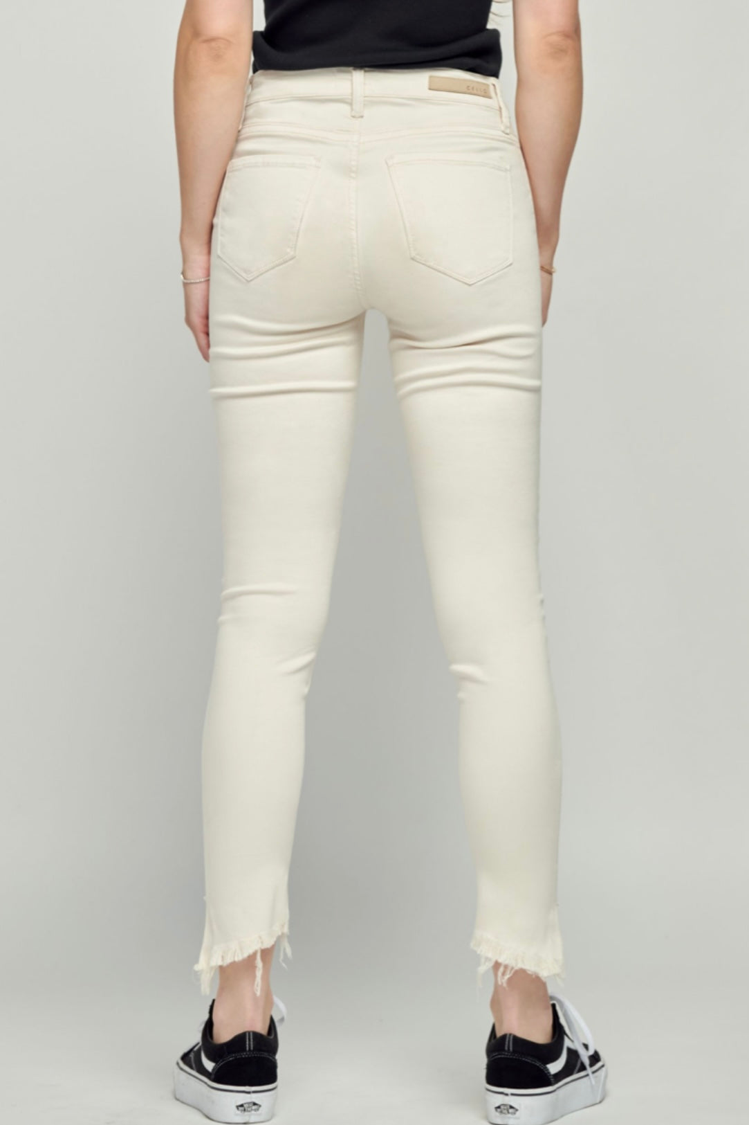 $20 SALE! Unbleached Cello Mid Rise Crop Skinny with Fray Hem
